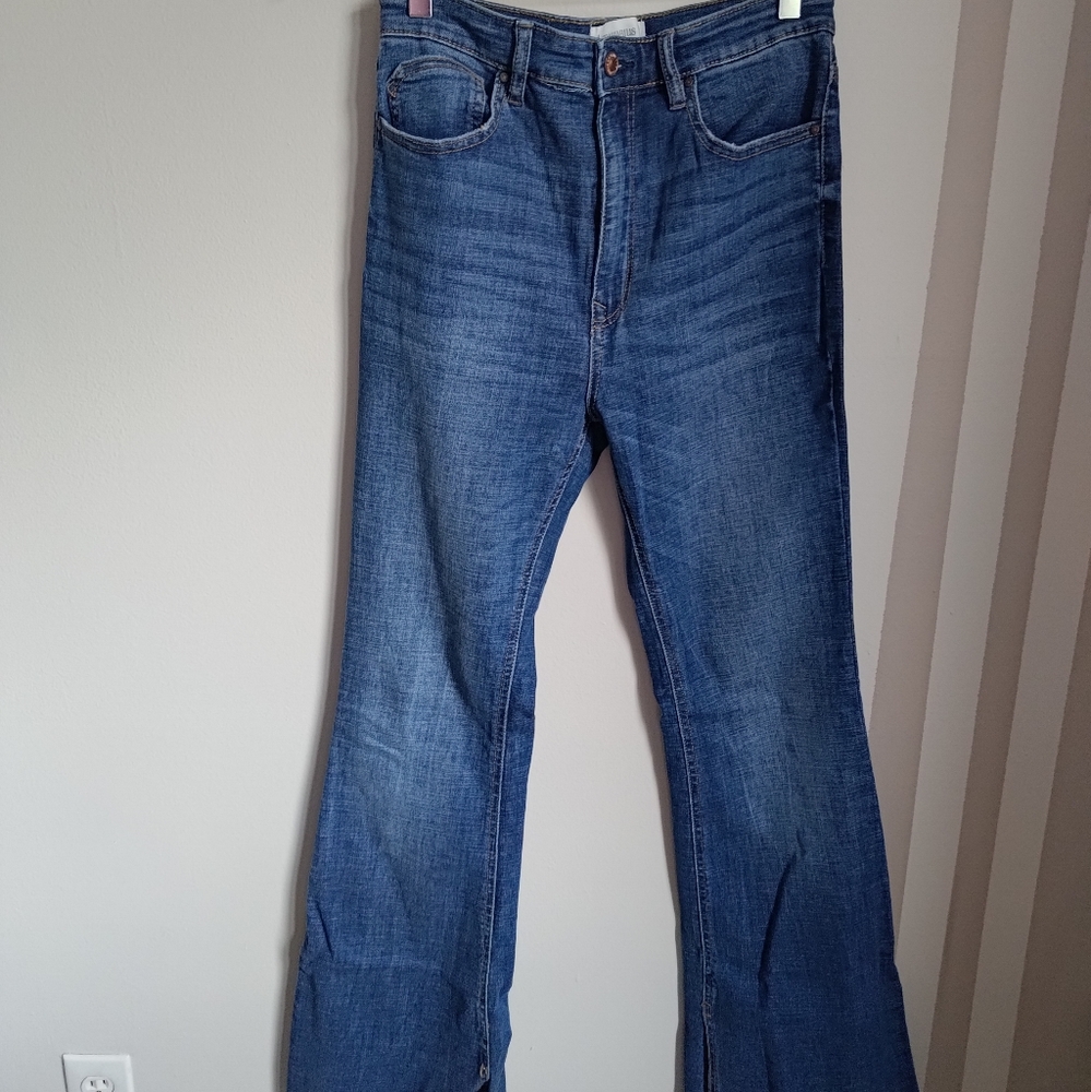 Stradivarius Split Hem Flared Jeans - Picture 2 of 6
